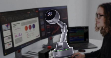 Asystent na twoim biurku. Wolisz budzik czy robotyczne ramię?