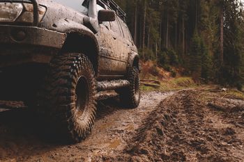 Częstochowa: Rajd MUST HEWEA. Ponad 50 załóg zmierzyło się w off-roadowym wyzwaniu