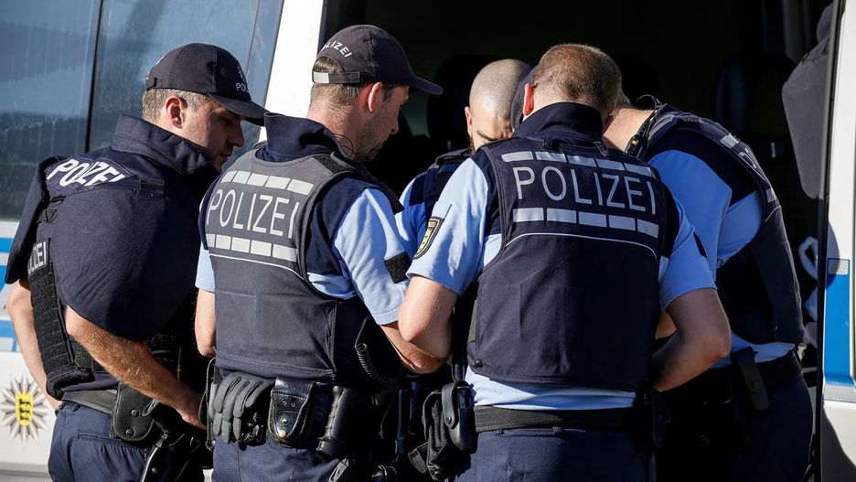 Niemiecka policja sprawdza podejrzany ładunek w Berlinie