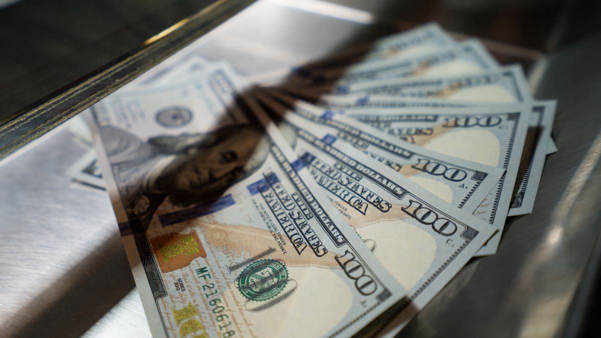 Kursy walut. Co z dolarem?