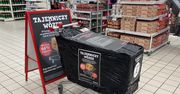 "Tajemnicze wózki" w Auchan. W tych sklepach szukaj szczęścia