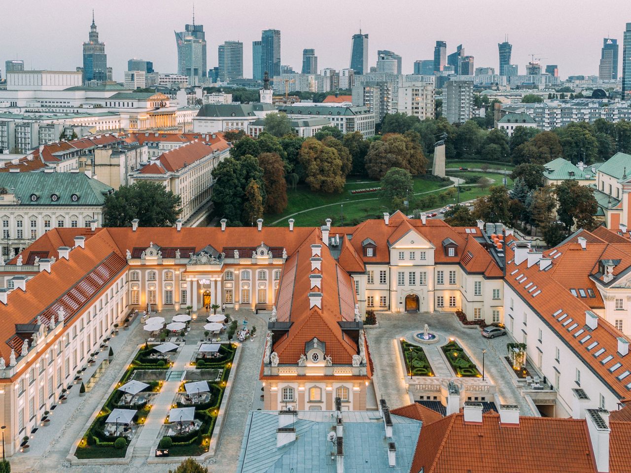 Święta w historycznym sercu Warszawy. Komfort i luksus na wyciągnięcie ręki