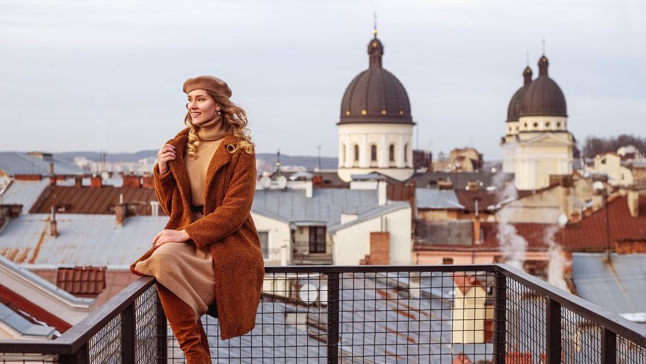 fashion, winter, coat, fur, faux, boots, brown, high, dress, wear, beige, woman, model, lady, posing, city, monochrome, happy, smiling, girl, luxury, elegant, outfit, outdoor, look, trend, style, street, over, knee, suede, camel, caramel, color, warm, clothes, shoes, autumn, fall, outerwear, beautiful, joyful, cheerful, lifestyle, europe, advertising, copy, space, empty, text