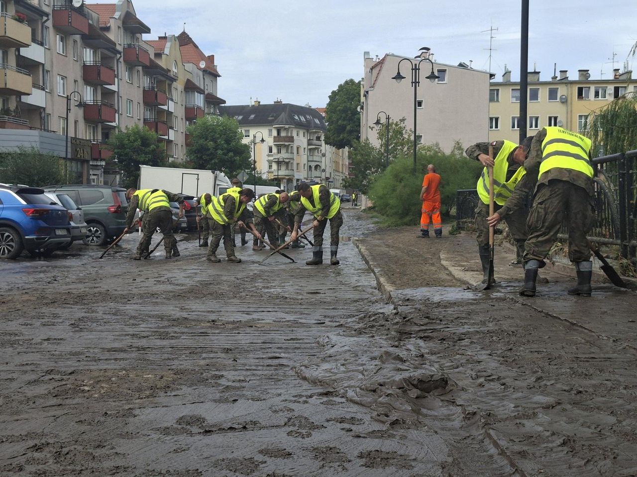 Deszcz przestał padać, ale rzeki na Pomorzu późno reagują. Mogą jeszcze przekroczyć stany alarmowe