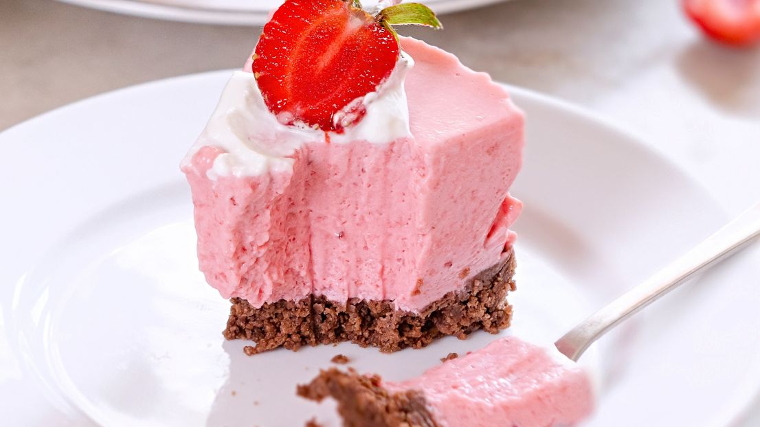 Pyszny deser truskawkowy bez pieczenia