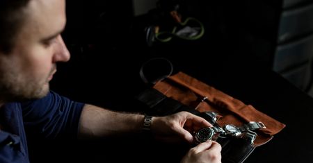 Kolejki po luksusowe zegarki. Na roleksa trzeba czekać latami