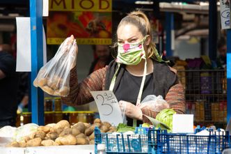 GIS rozwiewa wątpliwości. Już wkrótce sklepy będą mogły odmówić obsługi klientom bez maseczek