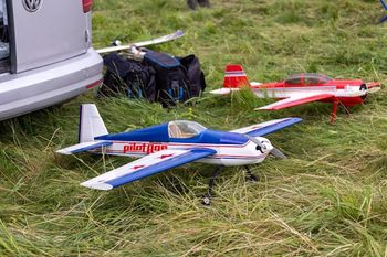 IV Festiwal Modeli Latających RC w Przeworsku. Lotnicze show trwa przez cały weekend