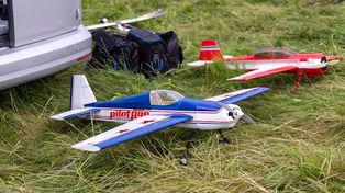 IV Festiwal Modeli Latających RC w Przeworsku. Lotnicze show trwa przez cały weekend