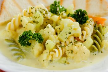 Dodaję do zupy kalafiorowej. Jest smaczniejsza i bardziej gęsta niż tradycyjna