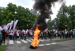 Protestujący zaatakowali dziennikarkę. "Chcecie zadymy?"