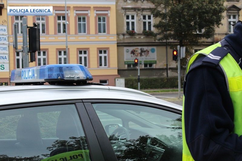 Legnica. Okradli samochód zmarłego. Policja szuka bezdusznych złodziei