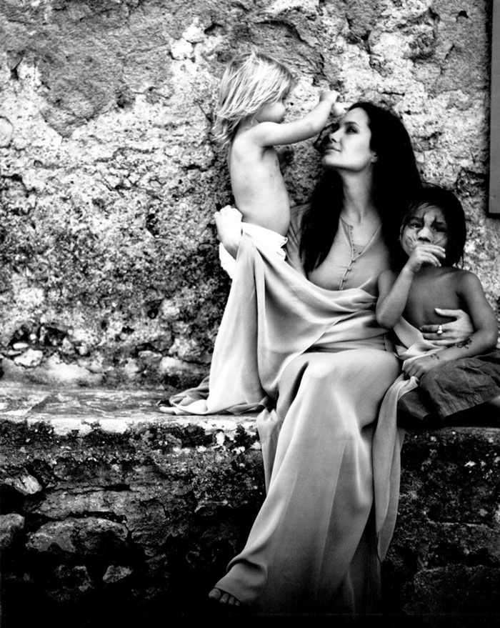 Intymne portrety Angeliny Jolie w obiektywie Brada Pitta 8