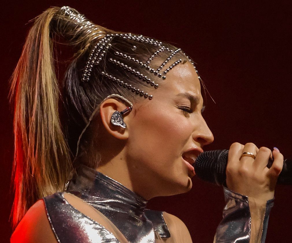 Julia Wieniawa na koncercie we Wrocławiu