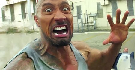 Milionowe straty? Obrzydliwe praktyki? The Rock odpowiada