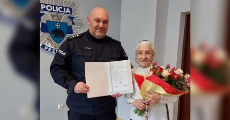 91-latka przyczyniła się do zatrzymania sprawczyni napadu na bank. Seniorka odebrała podziękowania
