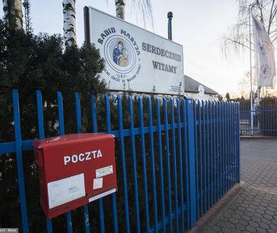 Toruń. Mężczyzna podpalił własne auto przed Radiem Maryja