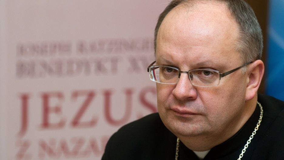 fotonova - arch10.03.2011 Warszawa 
Nz - bp Andrzej Czaja ordynariusz diecezji opolskiej , przewodniczacy Komisji Nauki Wiary Konferencji Episkopatu Polski  
Premiera ksiazki papieza Benedykta XVI pt Jezus z Nazaretu  Od wyjazdu z Jerozolimy do Zmartwychwstania Cz. II 
Fot. Tomasz Paczos / FOTONOVAPACZOS/FOTONOVA