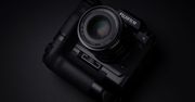 Korpus Fujifilm X-H2S z nowym procesorem wylądował. Towarzyszyły mu 2 obiektywy