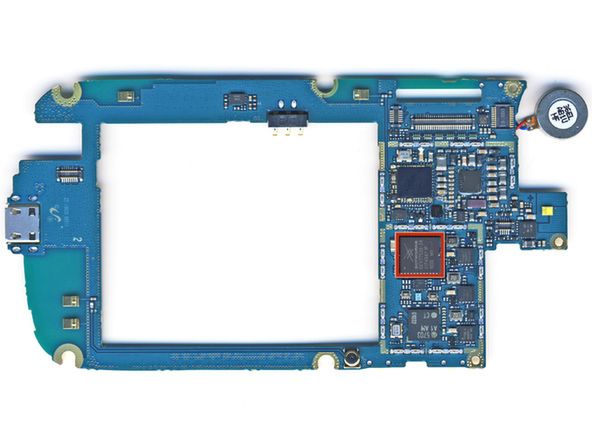 Google Nexus S rozebrany na części pierwsze [galeria] 11