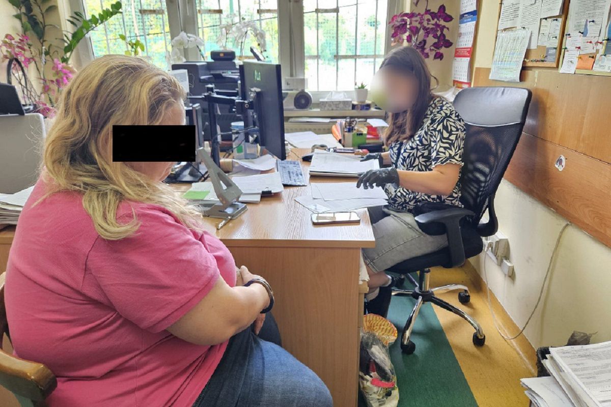 Zamawiała paczki na fikcyjne osoby. Grozi jej 8 lat więzienia