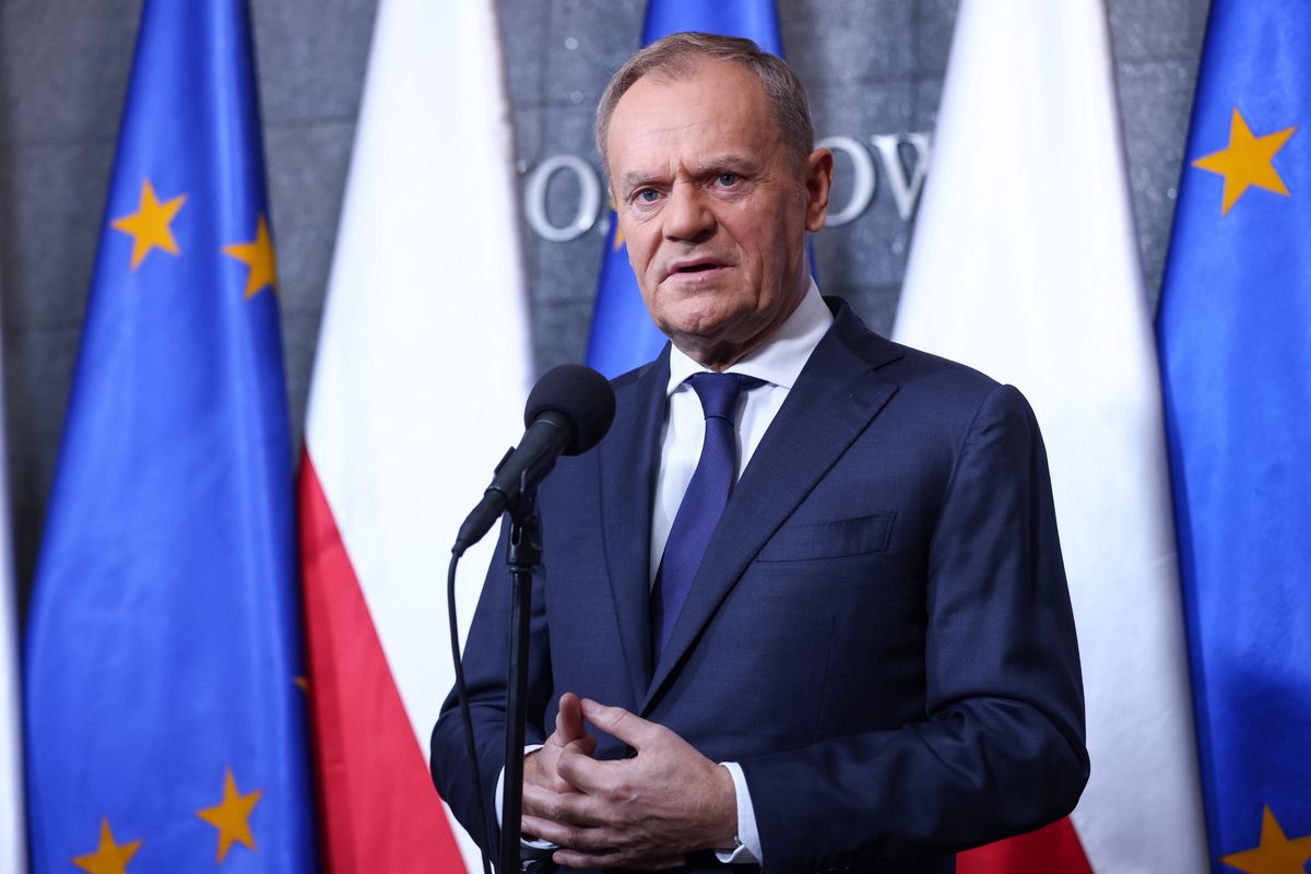 donald tusk, Donald Trump, Władysław T. Bartoszewski Donald Tusk dementuje rozmowę z Donaldem Trumpem