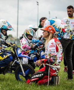 Marzena Chrostek była jedyną kobietą w polskim supermoto. Dziś uczy małe dzieci jazdy na motocyklu