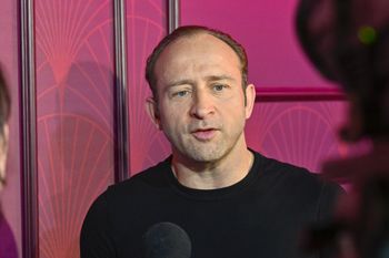 Szyc żegna Janusza Michałowskiego. "Był dla mnie jak ojciec w teatrze"