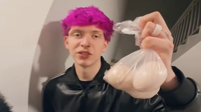 FAZA Friza znowu "ugotowała". Youtuberzy żebrzą o jedzenie