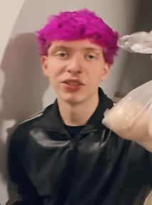 FAZA Friza znowu "ugotowała". Youtuberzy żebrzą o jedzenie