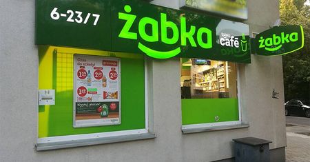 Żabka w sylwestra 2023. Godziny otwarcia Żabka 31 grudnia
