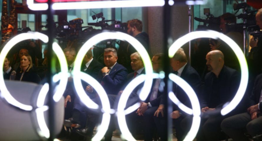 Grupa Polsat Plus zerwała umowę sponsorską z PKOl. Wcześniej odeszły spółki skarbu państwa