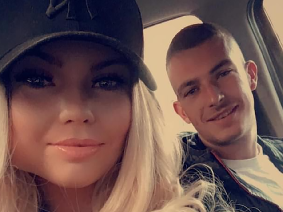 23-letnia Kimberley Eccles (po lewej) usłyszała wyrok podczas porady telemedycznej