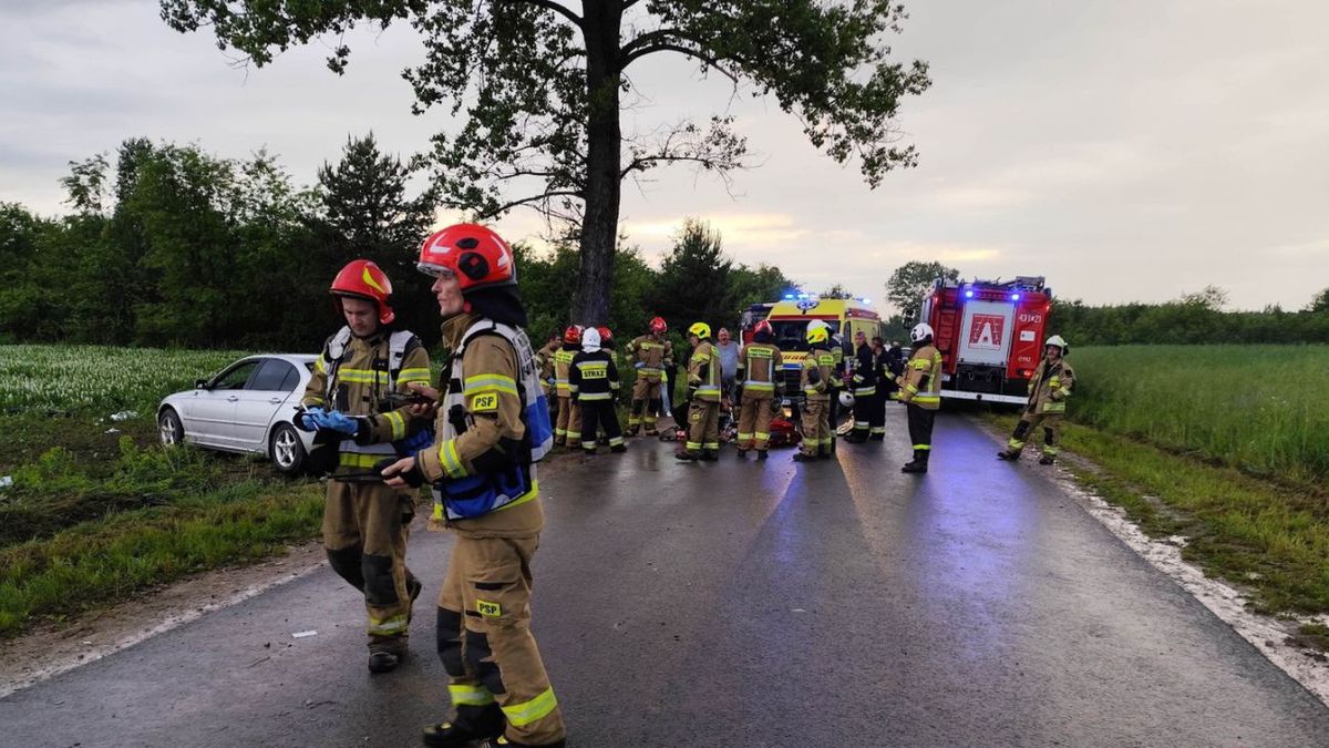Wypadek w woj. świętokrzyskim. Poszkodowani rowerzyści