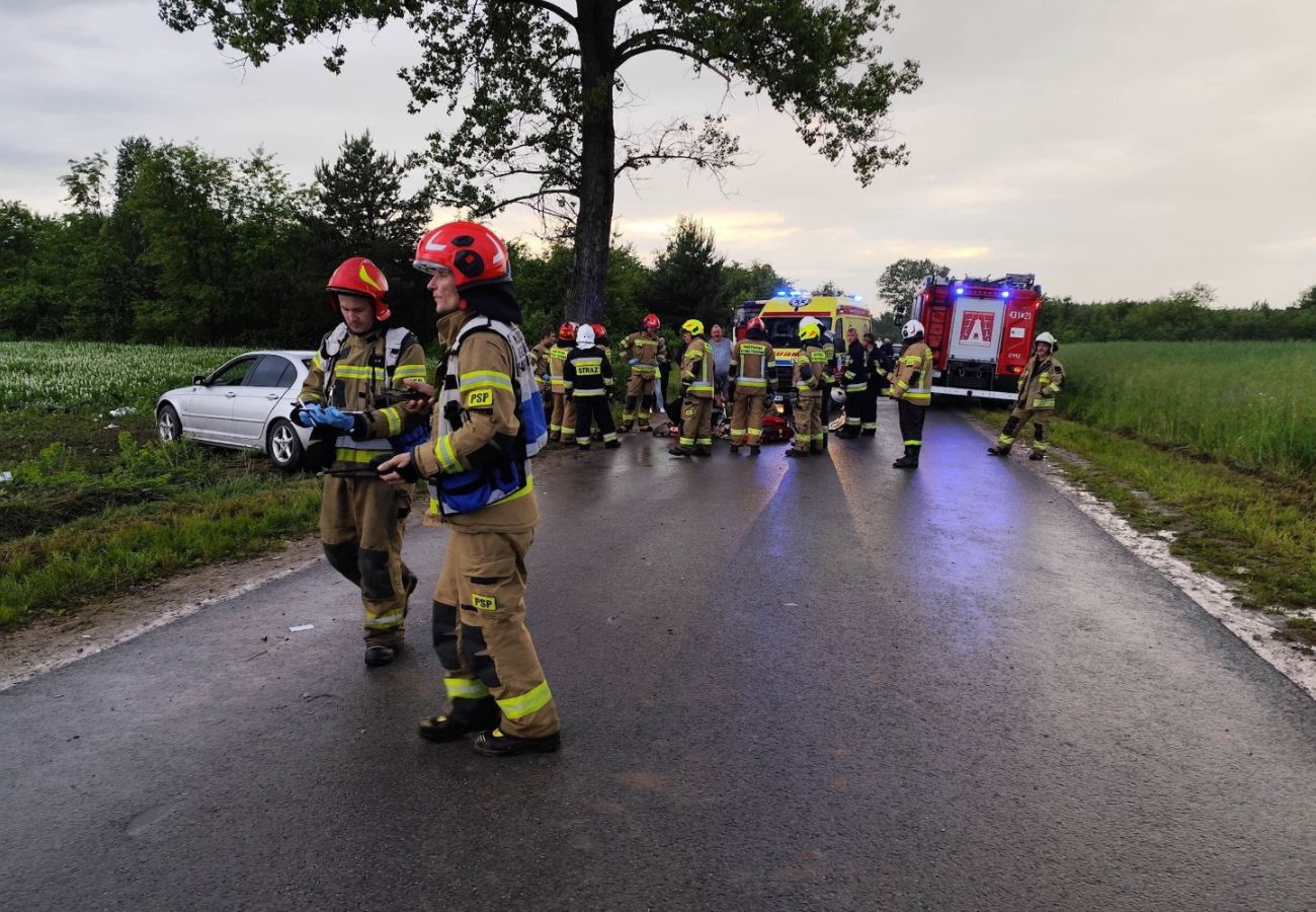 Wypadek w woj. świętokrzyskim. Poszkodowani rowerzyści
