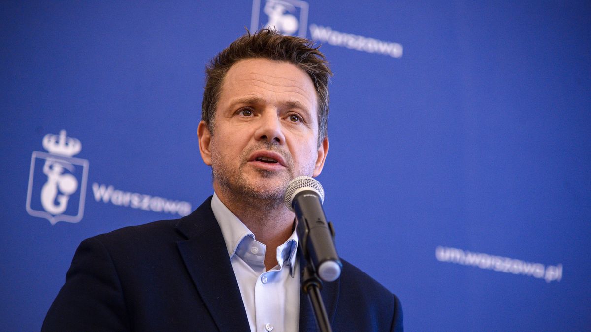 Warszawa, 07.11.2023. Prezydent m.st. Warszawy Rafał Trzaskowski na konferencji prasowej, na której została podpisana umowa z Generalnym Wykonawcą inwestycji TBS Warszawa Południe przy ul. Banacha/Grójeckiej, 7 bm. w Warszawie. (aldg) PAP/Marcin Obara