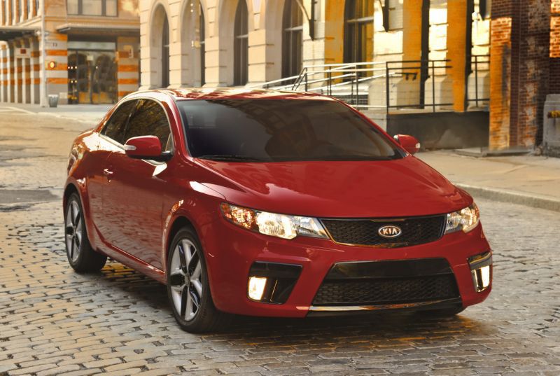 2010-Kia-Forte-Koup-33