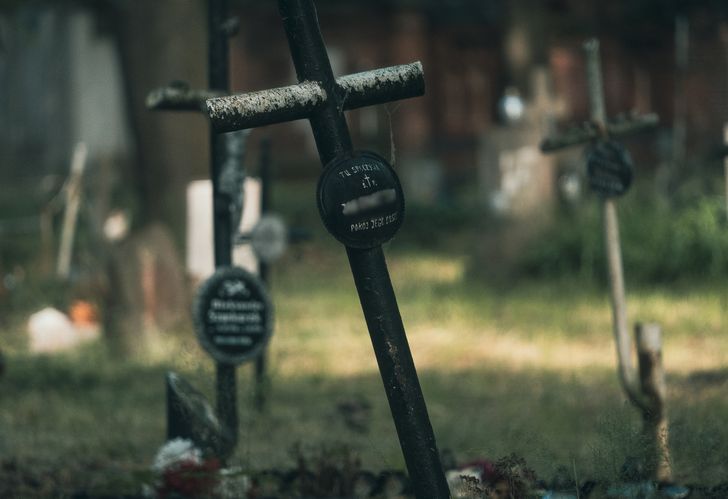 Jak dawniej mówiono o śmierci? Czapki z głów, jeśli zdobędziesz 4/8