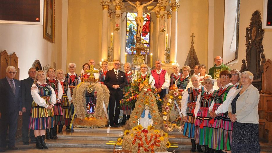 Msza dożynkowa w kolegiacie św. Mikołaja w Końskich