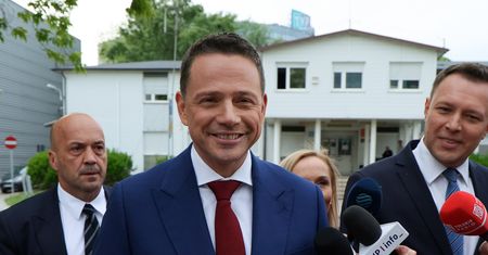 I wszystko jasne. Widzowie Mentzena ocenili Trzaskowskiego