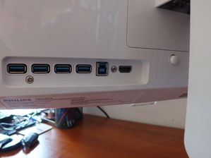 Liczba portów USB zadowoli największego malkontenta a HDMI w gratisie bowiem ...