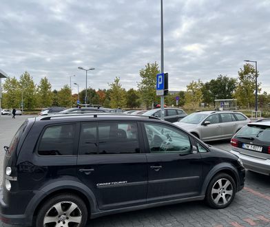 Klienci tracą nerwy. Skarżą się na parkingi przy Lidlu i Biedronce
