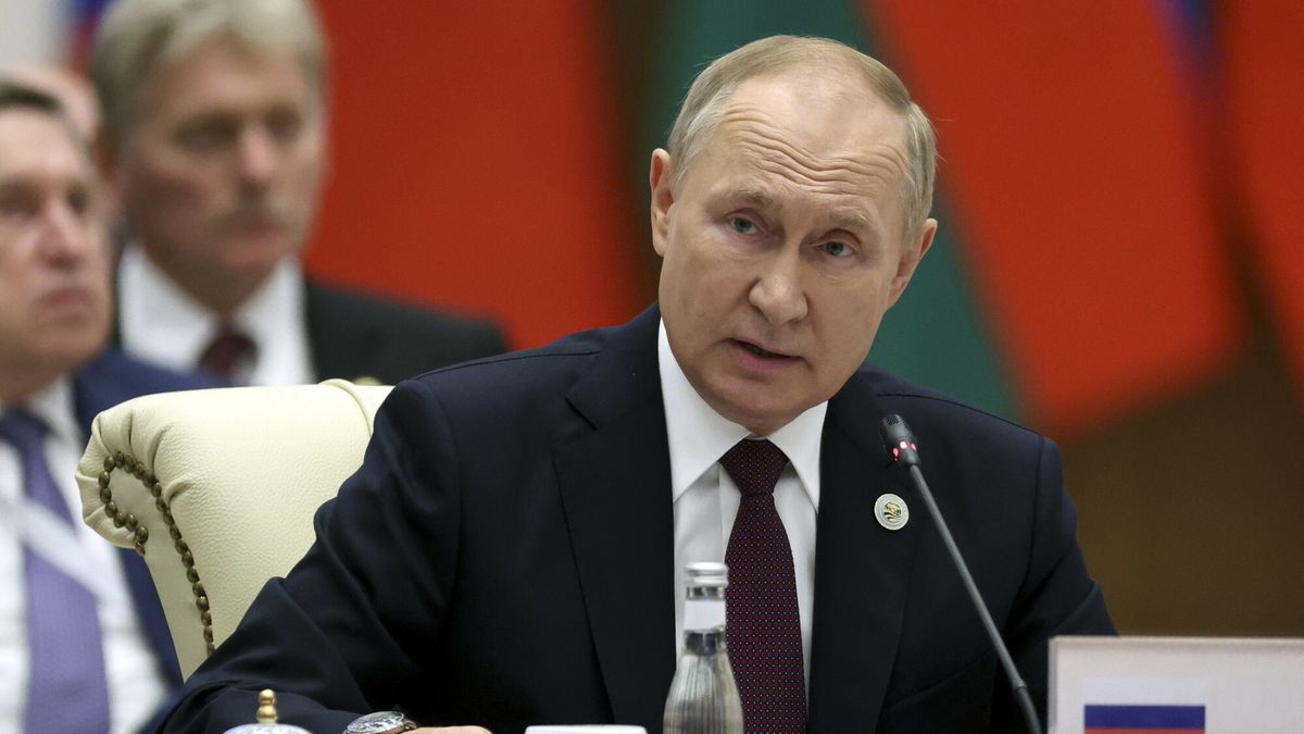 Wladimir Putin w Uzbekistanie
Russian President Vladimir Putin speaks at the Shanghai Cooperation Organization (SCO) summit in Samarkand, Uzbekistan, Friday, Sept. 16, 2022. (Sergei Bobylev, Sputnik, Kremlin Pool Photo via AP)
Sergei Bobylev