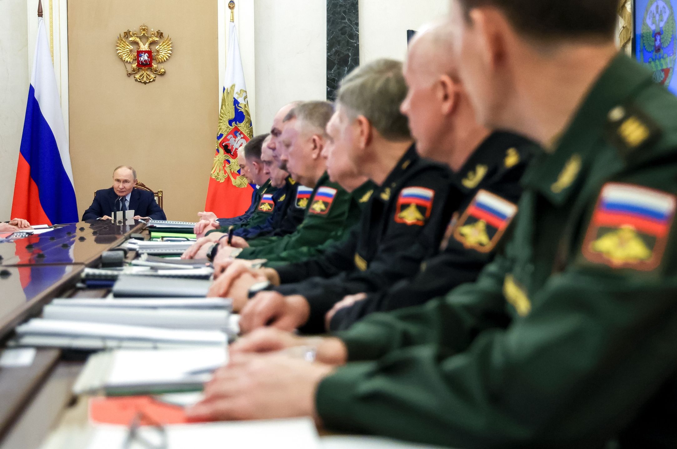 Russian President Vladimir Putin (L) chairs a meeting on the key points of the state armament program for 2027-2036 at the Kremlin, in Moscow, Russia, 11 June 2025. Special attention in the new state arms program should be given to the nuclear triad, said Vladimir Putin. EPA/VYACHESLAV PROKOFYEV/SPUTNIK/KREMLIN POOL MANDATORY CREDIT Dostawca: PAP/EPA.