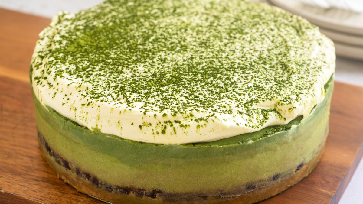 Sernik matcha zaskakuje smakiem i kolorem