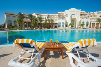 Biuro podróży podniosło cenę wycieczki? "Można bez kosztów odstąpić od umowy"