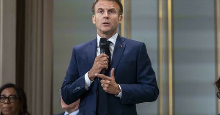 Zamieszki we Francji. Macron przestrzega
