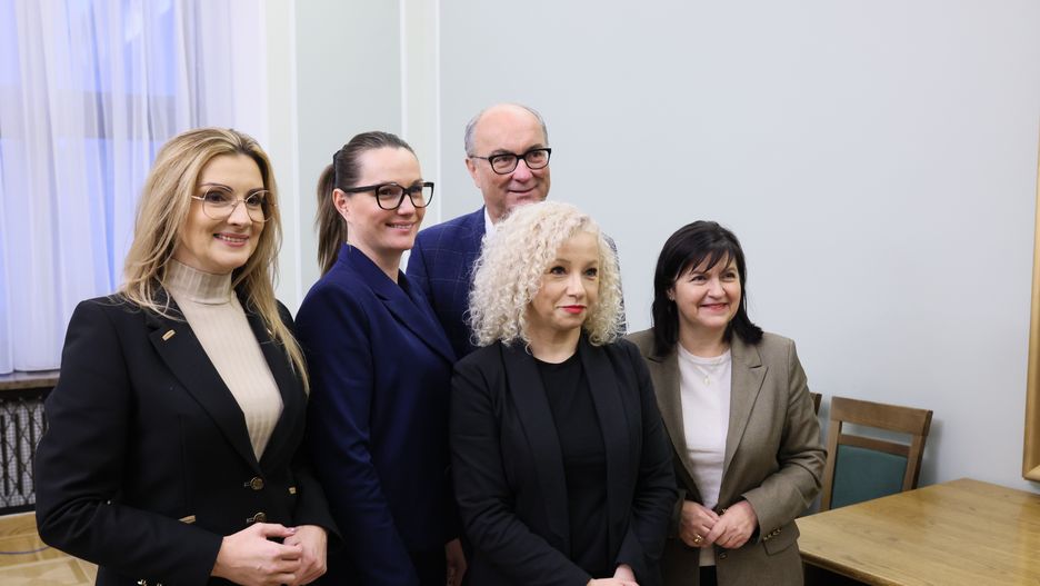 Katarzyna Kotula, Jagna Marczułajtis-Walczak, Joanna Frydrych, Urszula Rusecka, Włodzimierz Czarzasty
