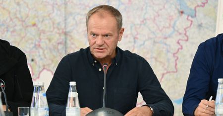 Premier mówił o "efektach pobocznych powodzi". "Zjawisko nagminne"