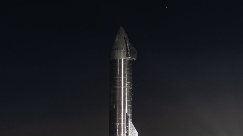 Starship w bazie SpaceX